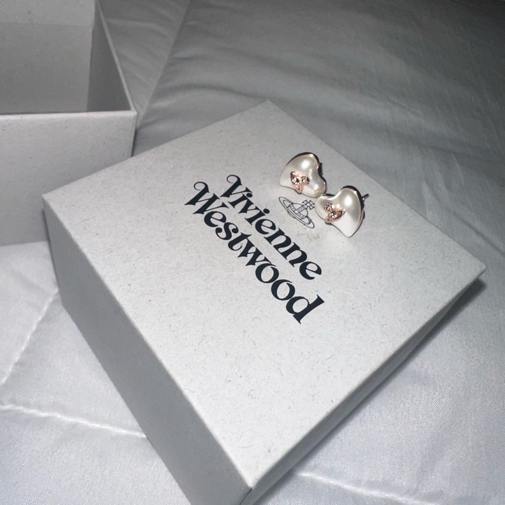 Authentic Vivienne Westwood Orb Heart Pearl White Rose Gold Earrings